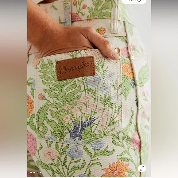 Wrangler wanderer 626 high rise floral print bell bottom jeans 26x30 - Picture 1 of 8